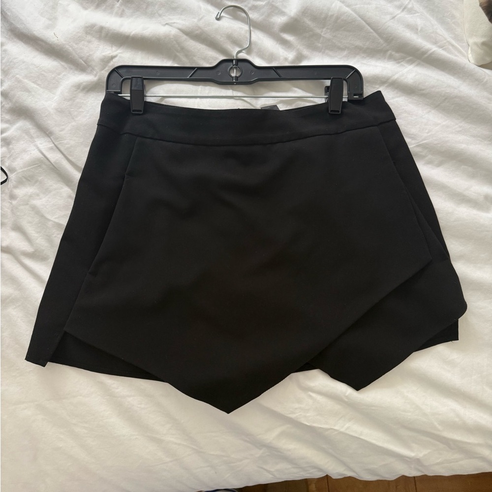 Aqua black wrap skort w/ pockets size large